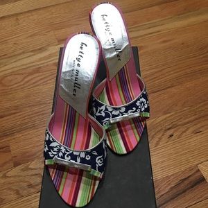 Bettye Muller,  6.5 with box